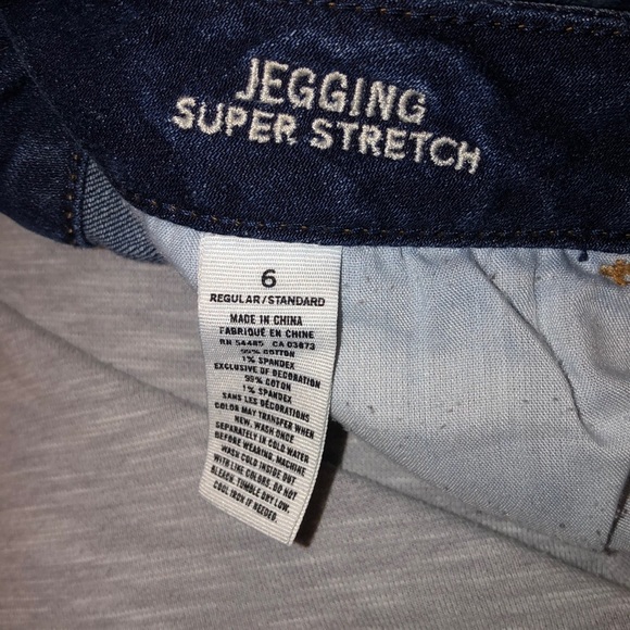 Women’s nwot never worn jeans - Picture 4 of 7